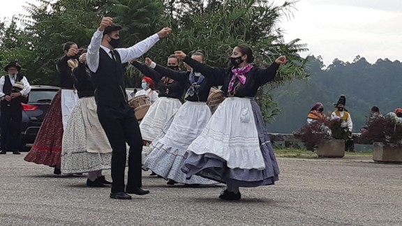 Castañuelas y gaitas marcan los ritmos de la jota en Galicia