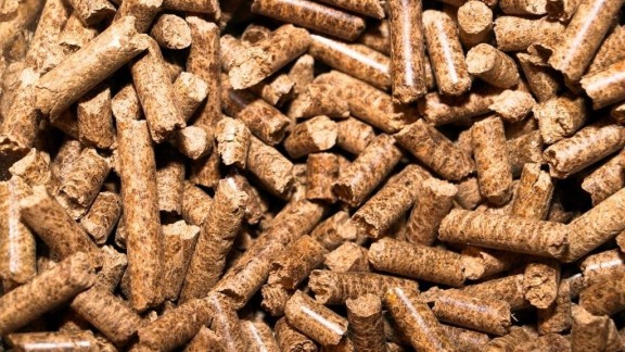 La demanda de pellets se dispara como alternativa al gas en las calefacciones para el invierno