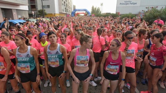 Zaragoza vuelve a teñirse de rosa con la Carrera de la Mujer 2022