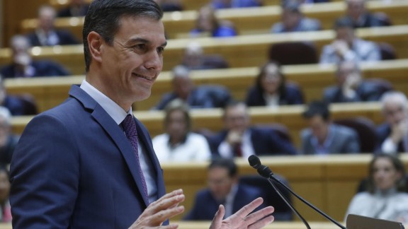 Sánchez anuncia que el salario mínimo subirá un 8 % en 2023, hasta los 1.080 euros