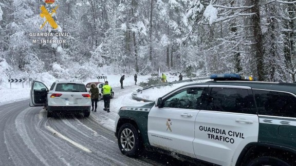 La Guardia Civil de Huesca realiza 230 auxilios en carretera desde el lunes por la nieve
