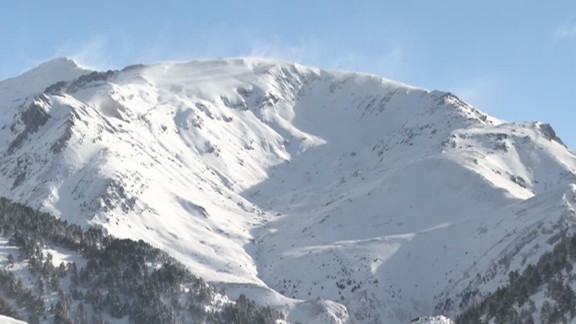 Las grandes acumulaciones de nieve ponen en alerta al Pirineo ante posibles aludes