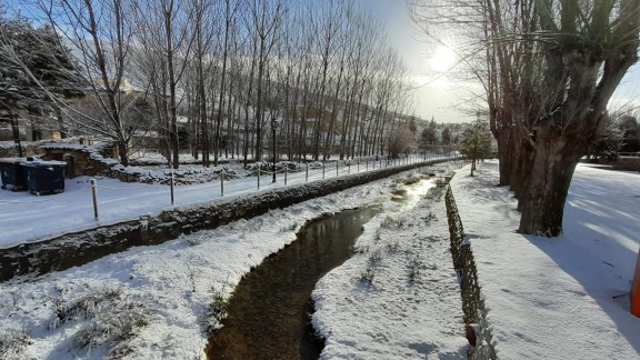La borrasca Isaak deja en Teruel un temporal express de viento, frío y nieve