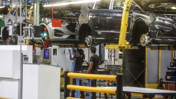 Ford anuncia un ERE que afectará a 1.100 empleados para centrarse en la fabricación de vehículos eléctricos