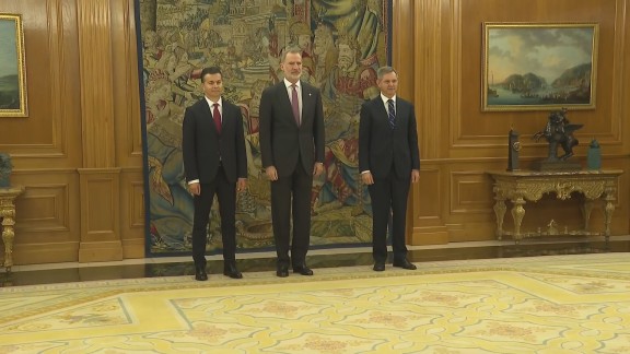 Los dos nuevos ministros prometen su cargo ante el rey Felipe VI
