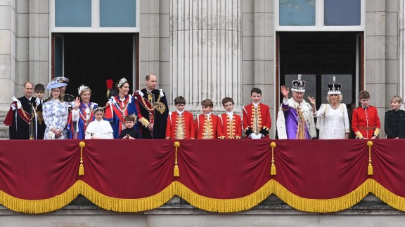 Carlos III y Camila, reyes con corona del Reino Unido