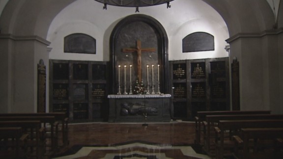 La cripta del Pilar abre sus puertas en el Día de Todos los Santos
