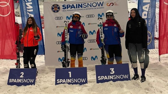 Los esquiadores aragoneses consiguen tres podios en la apertura de la Copa de España de esquí alpino