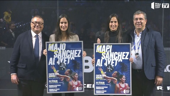 Las gemelas Sánchez Alayeto reciben un emotivo homenaje como despedida a su carrera deportiva