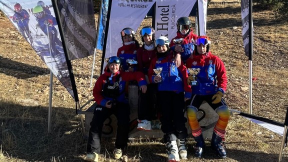 Los esquiadores del CETDI Aragón siguen cosechando éxitos
