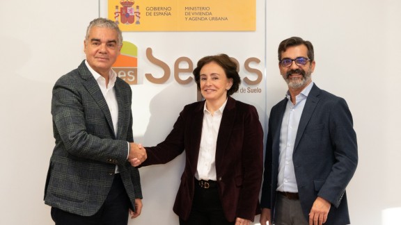 SEPES y Montepino formalizan la venta de los terrenos de la antigua Universidad Laboral de Zaragoza