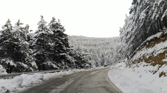 Un centenar de rutas escolares se suspenden este miércoles por el temporal de nieve