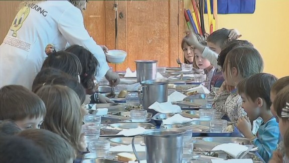 La empresa Combi Catering, que gestiona casi 50 comedores escolares, afronta un concurso de acreedores