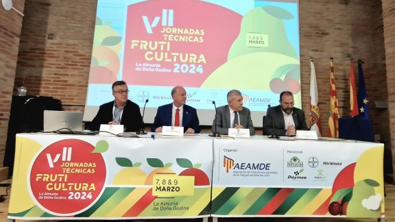 Samper se compromete a liderar desde Aragón el sector nacional de la fruta