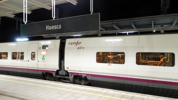 Renfe pone en marcha un AVE directo entre Huesca, Córdoba y Sevilla que circulará a diario