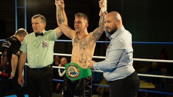 Jonathan Valero conquista el título Mediterráneo de la WBC del peso wélter