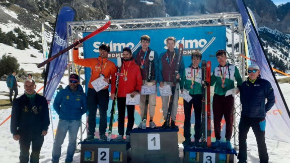 15 medallas aragonesas en el Campeonato de España de esquí de montaña
