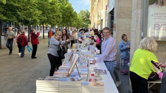 Los libros toman Zaragoza para celebrar San Jorge