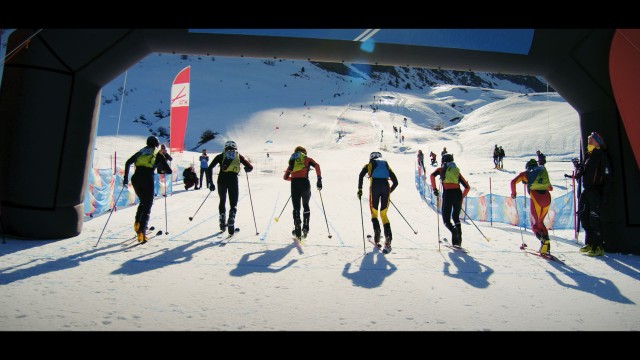 Imagen de ‘Gigantes blancos’ hace su primera incursión en una competición de esquí