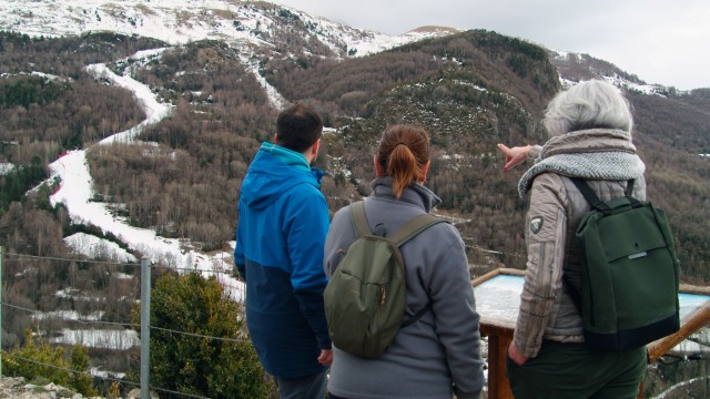 Imagen de ‘Gigantes Blancos’ ofrece una alternativa al esquí a través de las pasarelas de Panticosa