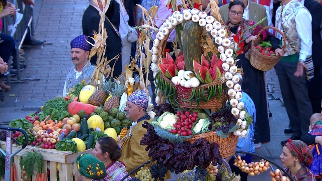 Imagen de Aragón TV ofrece este jueves la Ofrenda de Frutos, el Rosario de Cristal y ‘Jota de Saura’