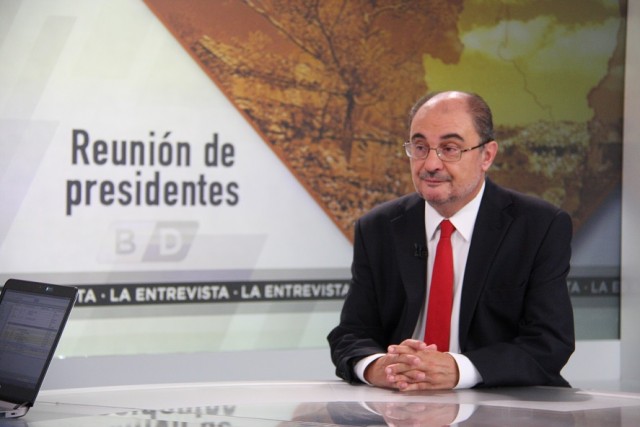 Imagen de El presidente Lambán, este martes en Aragón TV y Aragón Radio