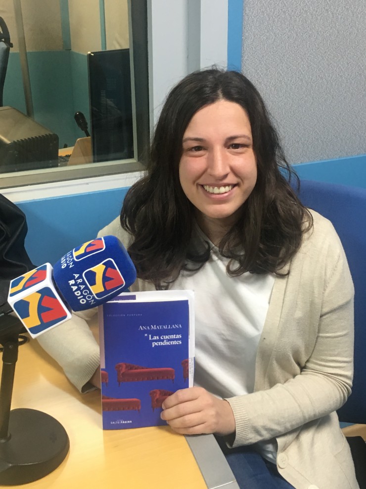 Entrevista a Ana Matallana en Aragón Radio con su novela "Las cuentas pendientes"