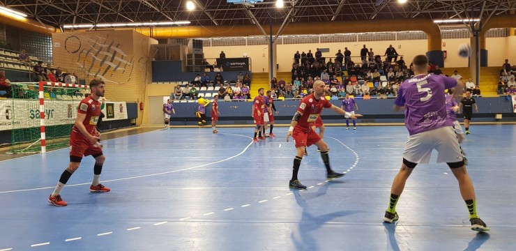 Momento del partido en Guadalajara. Fuente: Bada Huesca.