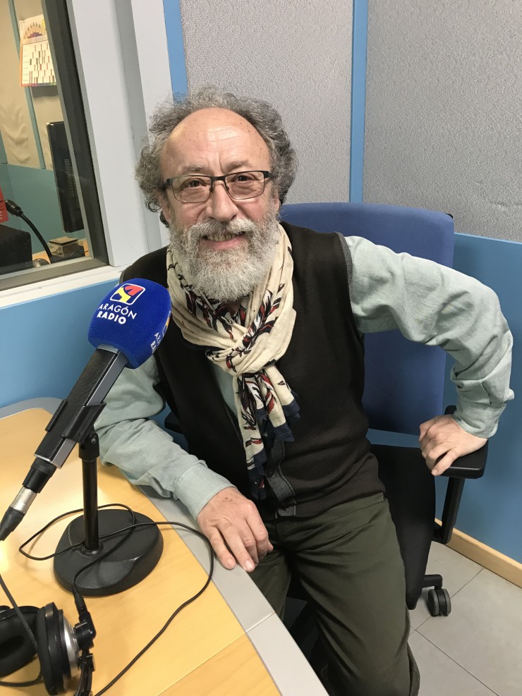 Entrevista a José Giménez Corbatón en Aragón Radio dónde nos presenta su obra histórica "Los años de la alegría"