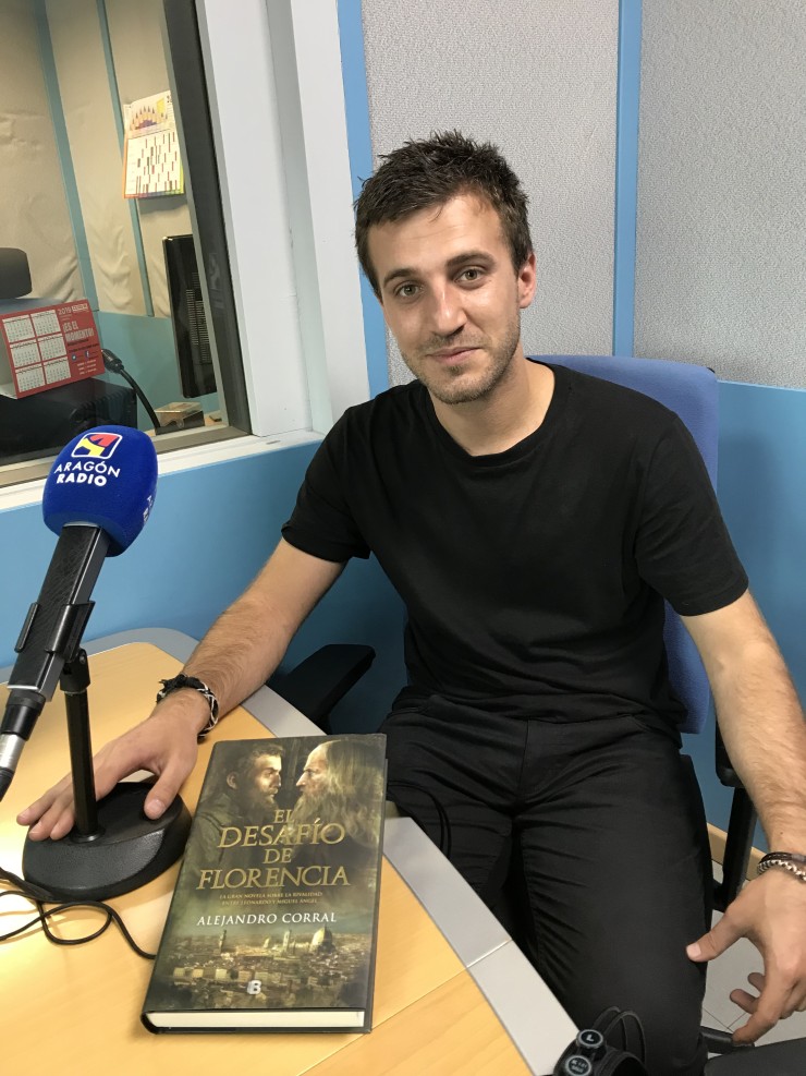 Entrevista a Alejandro Corral en Aragón Radio dónde nos presenta su obra "El desafío de Florencia"
