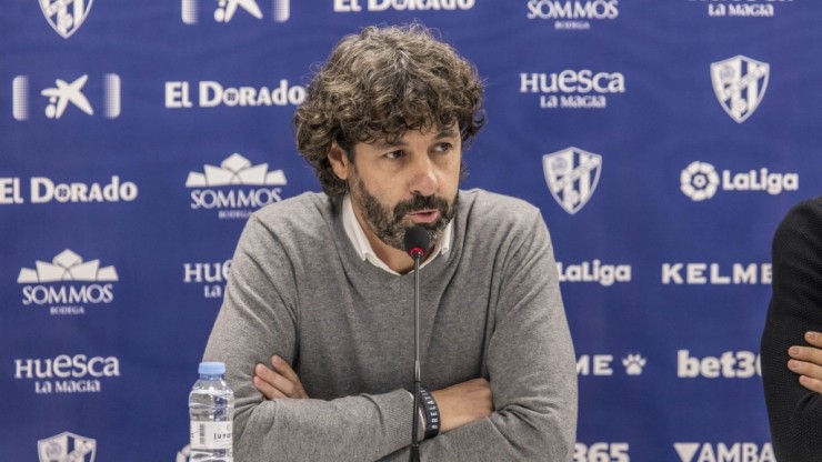 Emilio Vega, en una imagen de archivo durante una comparecencia durante esta etapa en el Huesca.