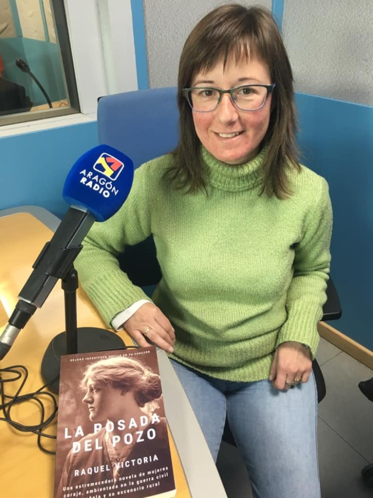 Entrevista a Raquel Victoria en Aragón Radio y su última obra "La posada del pozo"