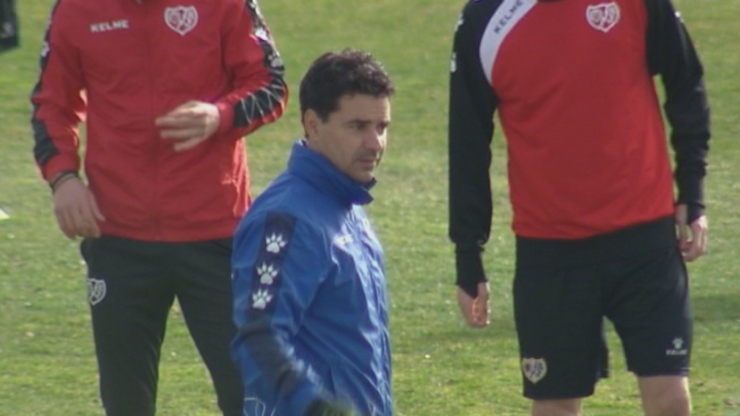 Míchel en un entrenamiento con el Rayo Vallecano.