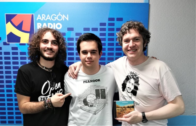 Diego Meléndez y Pablo Arnal "Peanook" con Alberto Guardiola en Aragón Radio