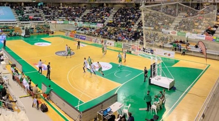 Imagen de un partido de Levitec Huesca la temporada pasada en el Palacio de los Deportes.
