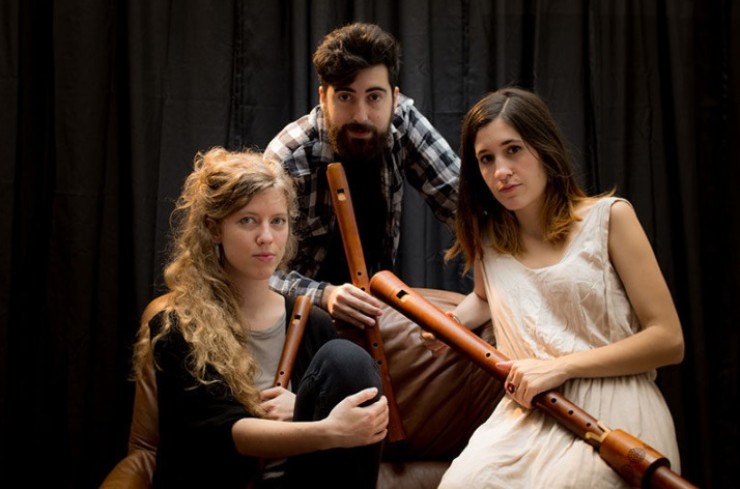 Elena, Gonzalo y Milena son los integrantes del trío musical 'Vox Tremula'