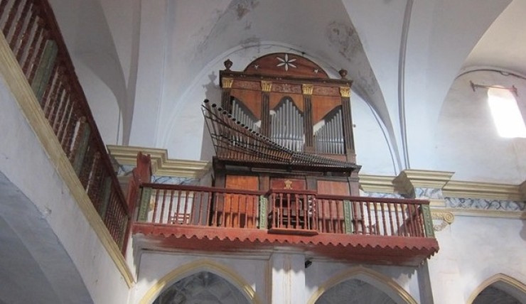 El órgano de Fuentespalda se construyó hacia 1680 y el de Monroyo data de 1887.