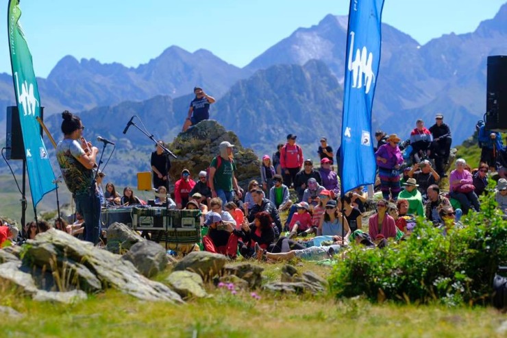 Rumbo Tumba ofreció la última de las experiencias escénico musicales en la naturaleza de Pirineos Sur (F. Pirineos Sur)