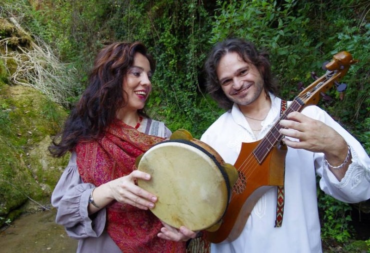 Lucía Samitier y Arturo Palomares conforman este grupo de estudio e interpretación de melodías tradicionales