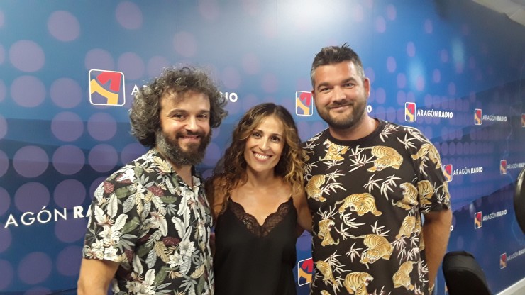 Virginia Canedo y Santi, 'Anazul', con su productor, Eduardo Galán.