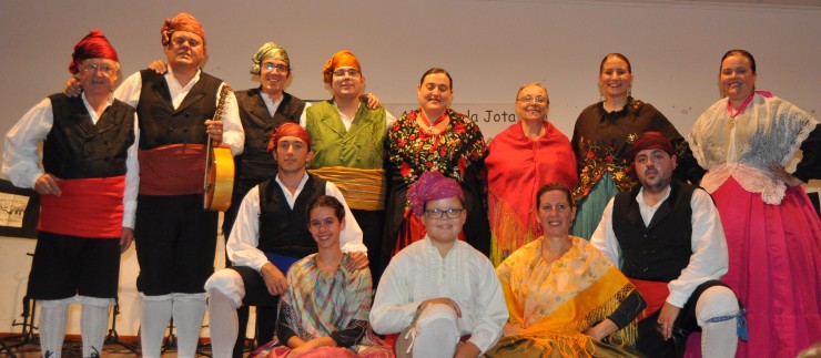 El grupo folklórico 'Alma con la Jota' actúa en las provincias de Cuenca y Valencia durante este fin de semana
