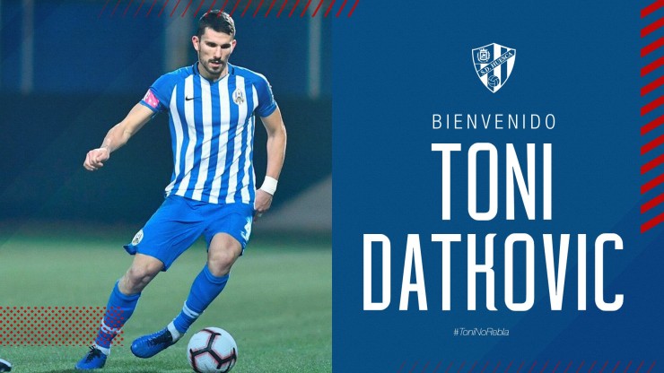 La SD Huesca cierra la defensa con Datkovic.