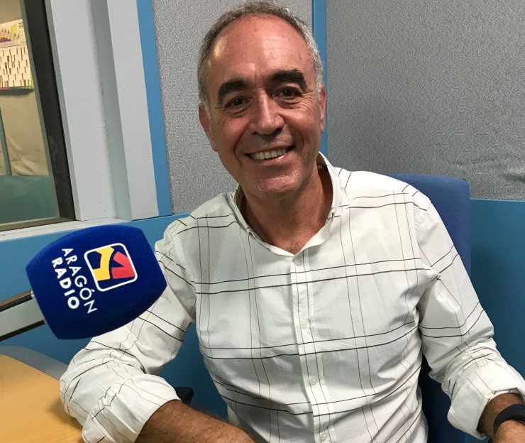 Jaime Carbonel en el estudio de Aragón Radio