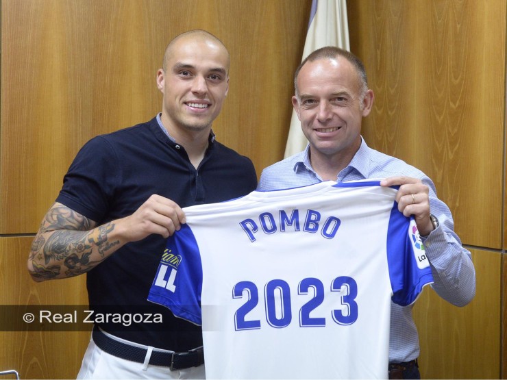 Pombo y Lapetra en la firma del acuerdo. Fuente: Real Zaragoza.