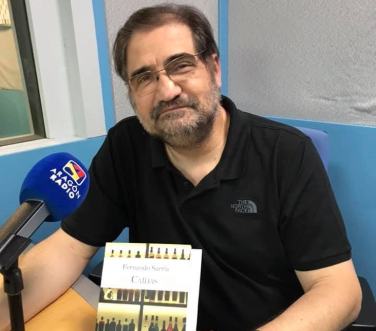 Fernando Sarría en su visita a los estudios de Aragón Radio