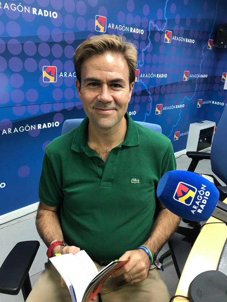 Entrevista a Ricardo Lladosa en Aragón Radio dónde nos muestra su novela "Sin noticias de Australia"