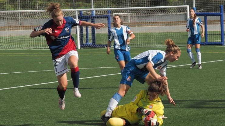 Las de la SD Huesca Femenino durante el partido. Foto: SD Huesca.