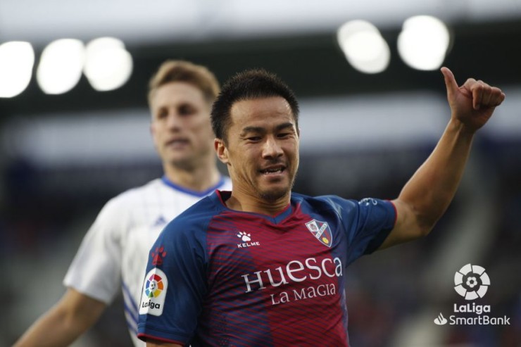 Shinji Okazaki renueva con la SD Huesca hasta 2021