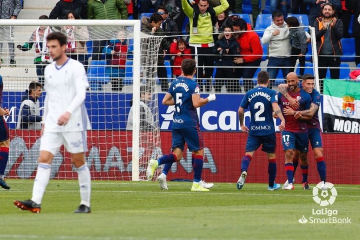 La SD Huesca en el partido frente al Oviedo. Foto: La Liga.