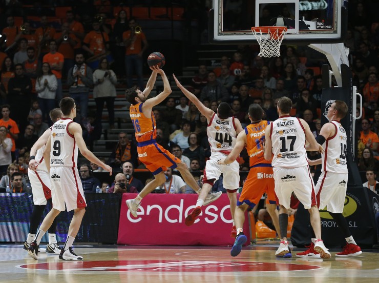 Casademont no ha podido aprovechar el mal momento de Valencia Basket. Foto: ACB Photo / M. Á. Polo